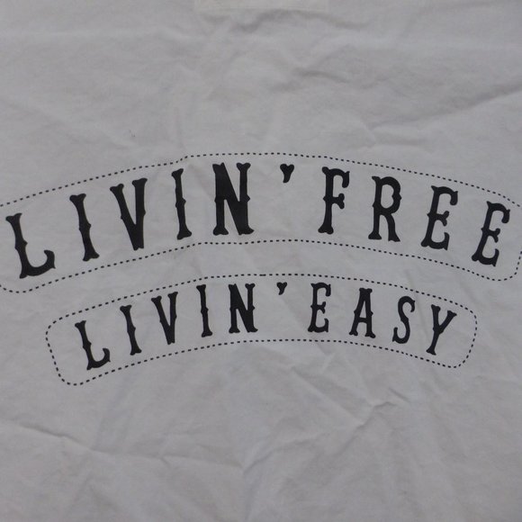 LEE COOPER, white button down shirt with collar "Livin" Free" "Livin" Easy" - Picture 6 of 7